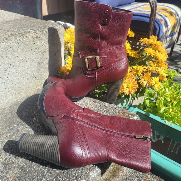 Leather Burgundy Red Ankle Boots Size 8 Zipper Booties Clarks - Picture 8 of 11